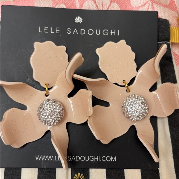 NWT Lele Sadoughi Crystal Lily Blush Floral Earrings - Picture 2 of 6